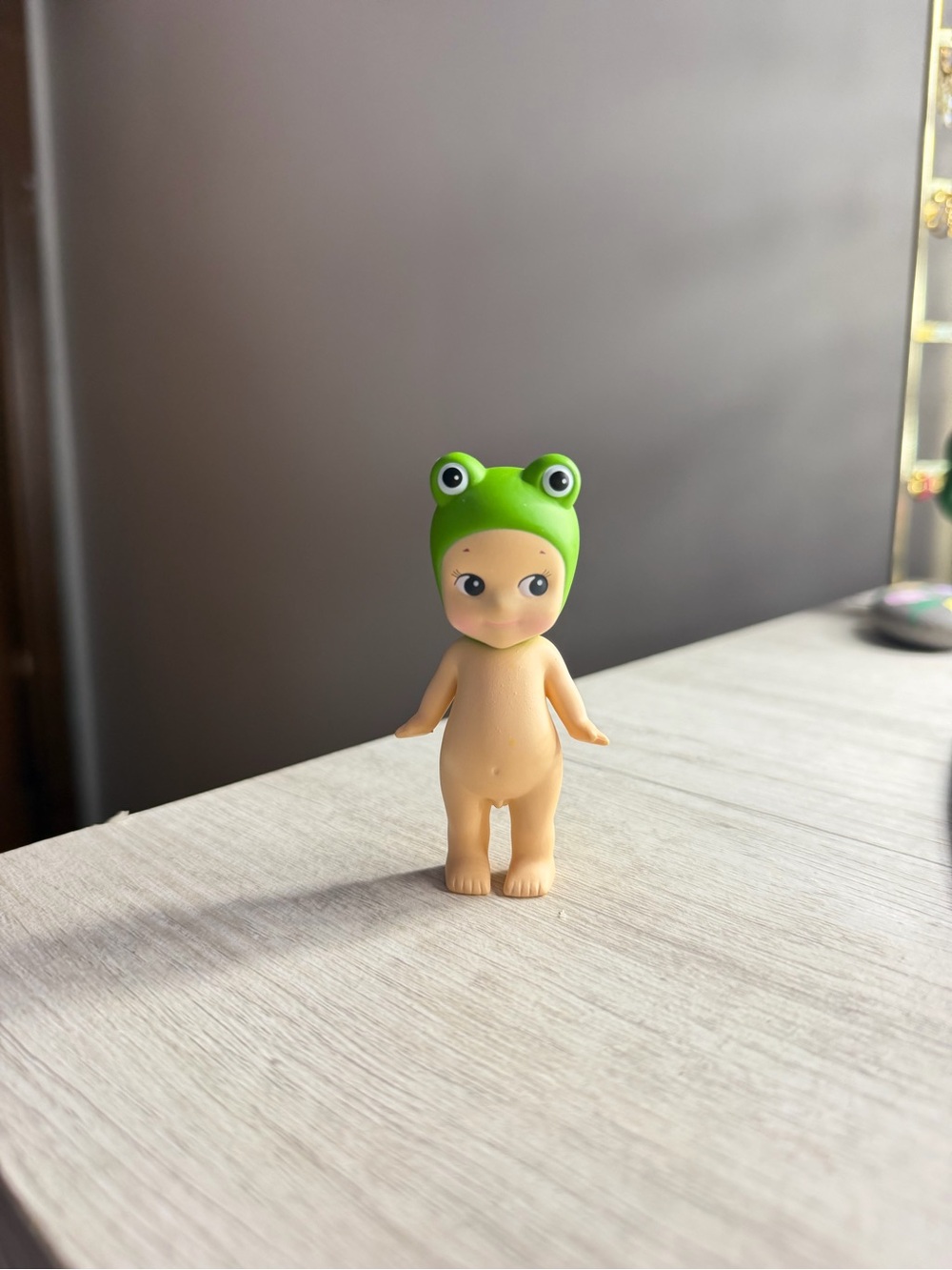 Authentic frog Sonny angel